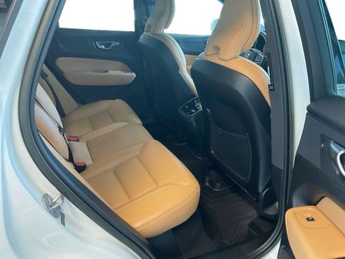Used 2023 Volvo XC60 B5 Ultimate w/ Climate Package AWD/4WD image 14