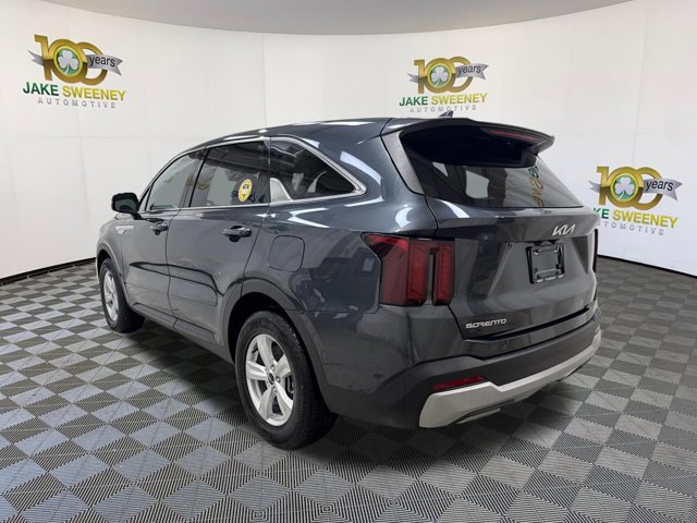 Certified 2024 Kia Sorento LX FWD image 7