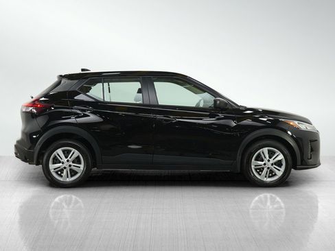 Used 2024 Nissan Kicks S image 6