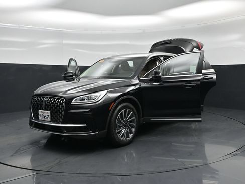 Used 2023 Lincoln Corsair Reserve w/ Equipment Group 201A FWD image 25