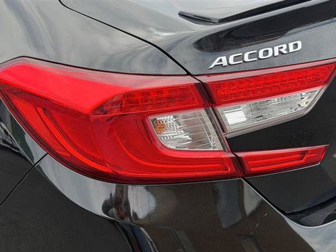 Used 2020 Honda Accord Sport image 13