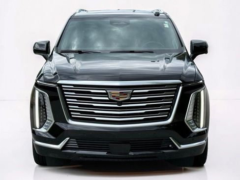 Certified 2025 Cadillac Escalade Premium Luxury Platinum w/ LPO, Floor Liner Package AWD/4WD image 11