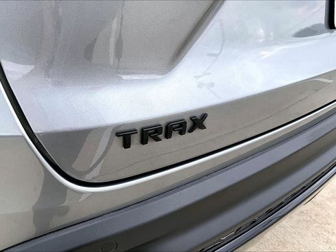 Used 2025 Chevrolet Trax RS w/ Driver Confidence Package FWD image 9