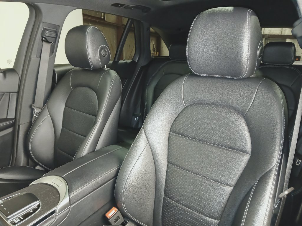 Certified 2020 Mercedes-Benz GLC 300 4MATIC image 11