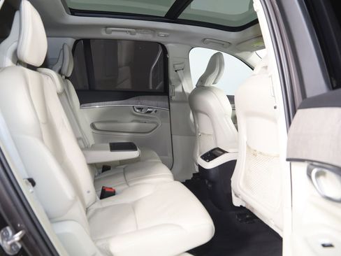 Used 2024 Volvo XC90 B6 Plus w/ Protection Package Premier image 15