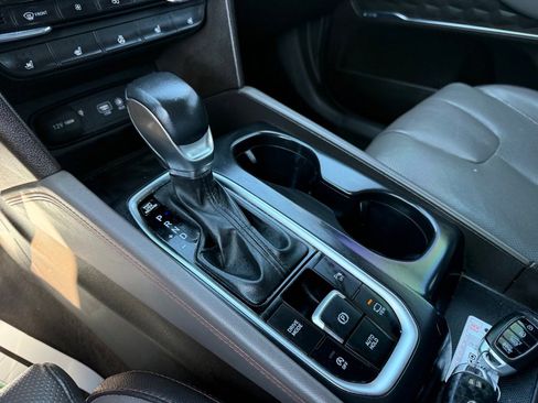 Used 2019 Hyundai Santa Fe SEL w/ Cargo Package image 23