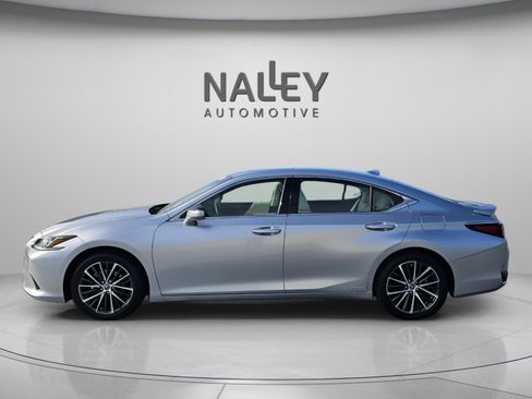 Used 2022 Lexus ES 300h 300h image 2