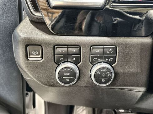 Used 2023 GMC Sierra 1500 SLT w/ SLT Convenience Package image 13