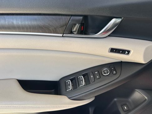Used 2022 Honda Accord EX-L image 12