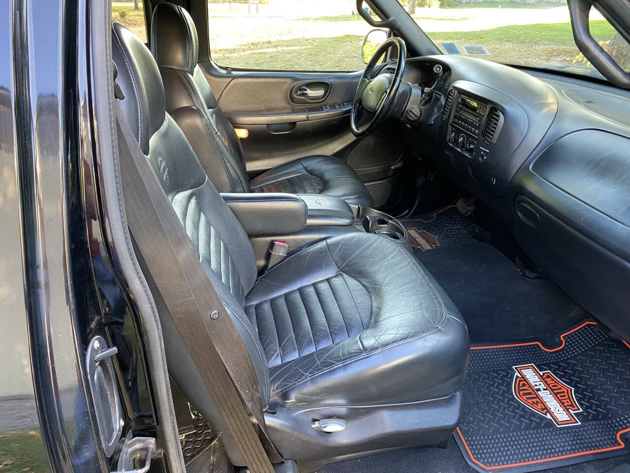 Used 2000 Ford F150 Harley-Davidson RWD image 13