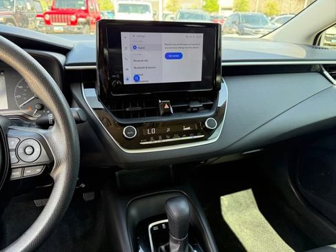 Used 2024 Toyota Corolla LE image 21