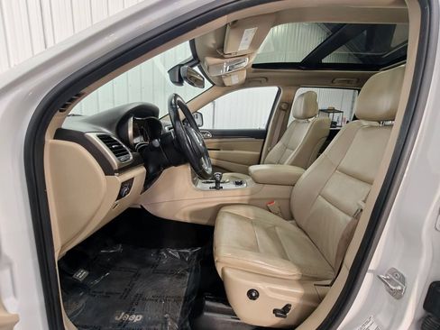 Used 2014 Jeep Grand Cherokee Limited w/ Luxury Group II AWD/4WD image 26