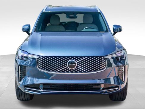 Certified 2026 Volvo XC90 B5 Core AWD/4WD image 2