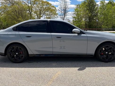 Certified 2024 BMW 530i xDrive w/ M Sport Package AWD/4WD image 5