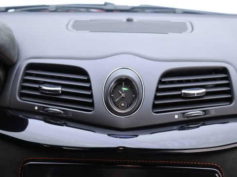 Used 2018 Maserati GranTurismo Sport image 21