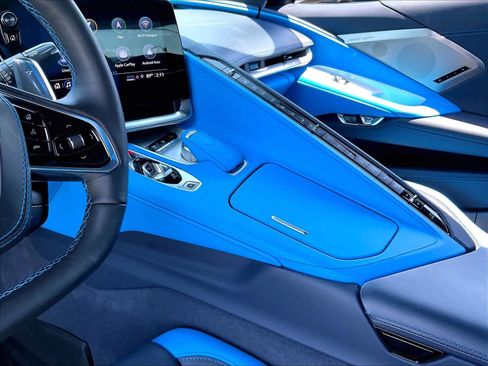 Used 2021 Chevrolet Corvette Stingray Premium Cpe w/ Z51 Performance Package RWD image 19