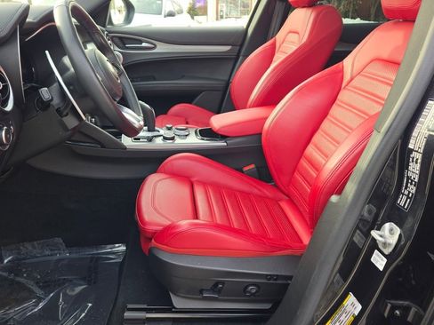 Used 2024 Alfa Romeo Stelvio Veloce image 22