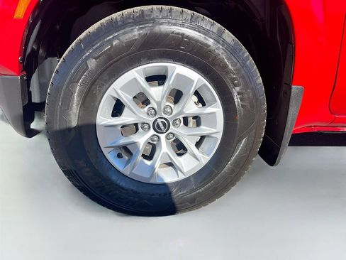 Used 2024 Nissan Frontier SV w/ Technology Package image 29