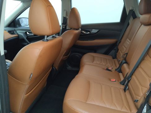 Used 2017 Nissan Rogue SL w/ SL Premium Package FWD image 18
