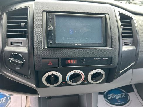 Used 2011 Toyota Tacoma 4x4 Regular Cab image 16