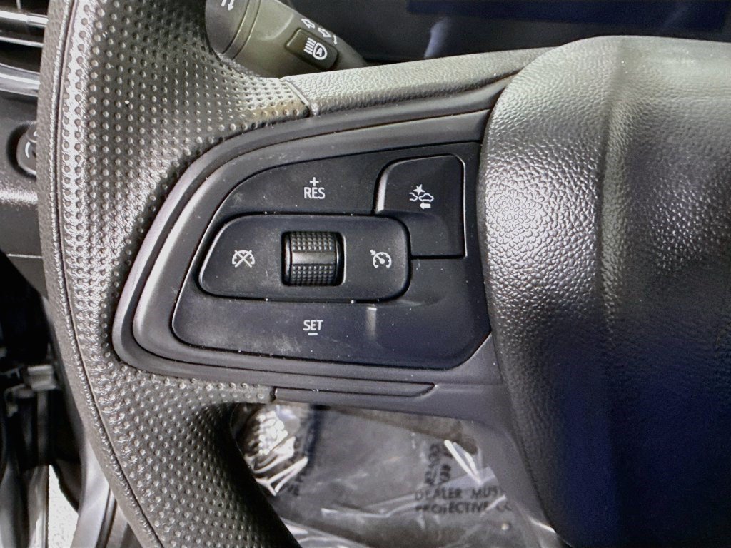 Used 2025 Buick Envista Preferred FWD image 13