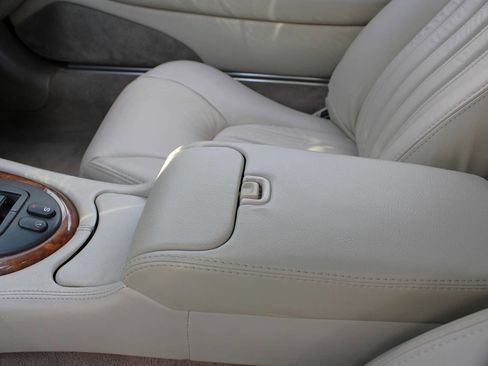 Used 2000 Jaguar XK8 Convertible RWD image 29