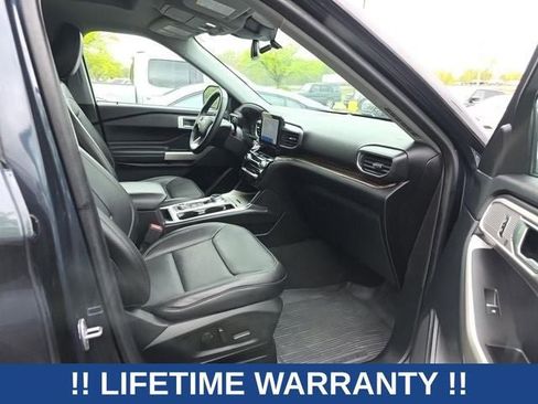 Used 2022 Ford Explorer Limited w/ Equipment Group 301A AWD/4WD image 14