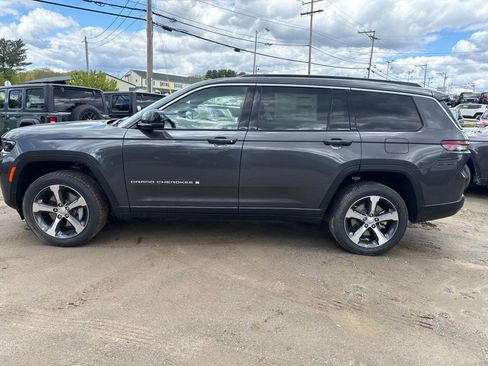 New 2026 Jeep Grand Cherokee L Limited AWD/4WD image 2