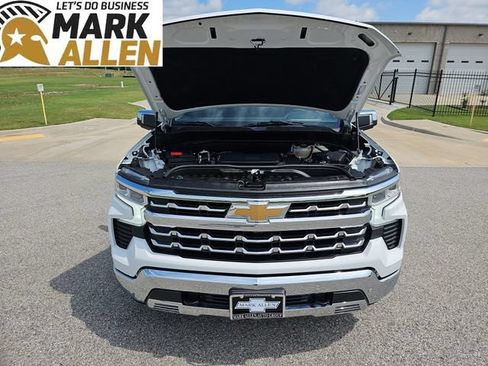Used 2024 Chevrolet Silverado 1500 LTZ AWD/4WD image 22