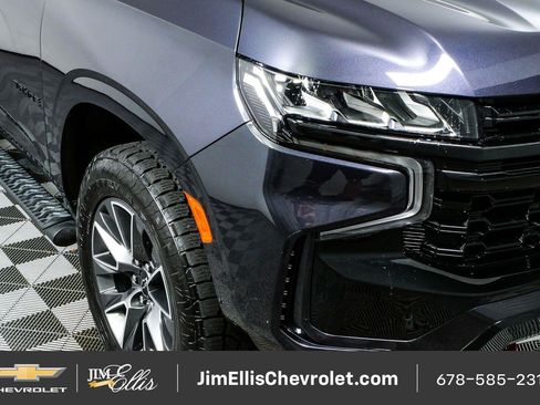 Certified 2023 Chevrolet Tahoe Z71 w/ Luxury Package AWD/4WD image 40