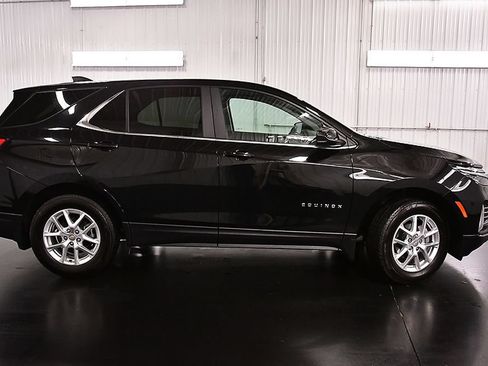 Used 2024 Chevrolet Equinox LT AWD/4WD image 8