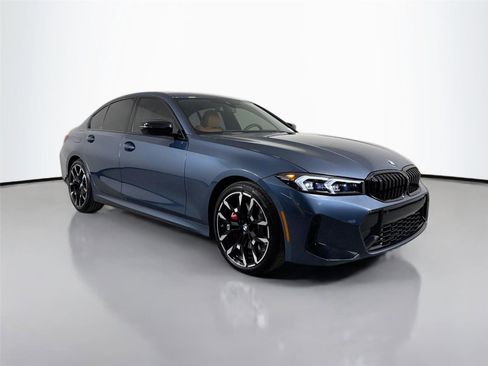 Used 2026 BMW 330i Sedan w/ M Sport Package RWD image 4