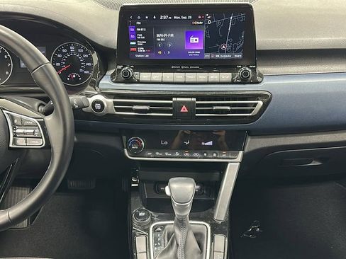 Used 2023 Kia Seltos S w/ Navigation Package image 11