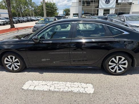 Used 2023 Honda Civic LX image 4