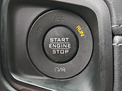 Certified 2025 Jeep Wrangler Unlimited Rubicon AWD/4WD image 24