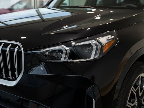 Used 2025 BMW X1 xDrive28i w/ Premium Package AWD/4WD image 8