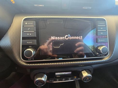 Used 2018 Nissan Kicks SV FWD image 16