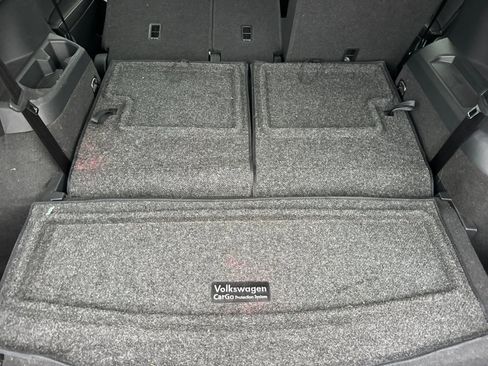 Used 2024 Volkswagen Tiguan S image 16