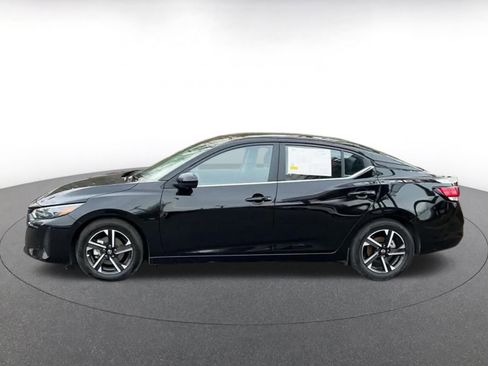 Used 2025 Nissan Sentra SV image 10