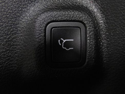 Used 2022 Jeep Compass Altitude w/ Convenience Group image 39