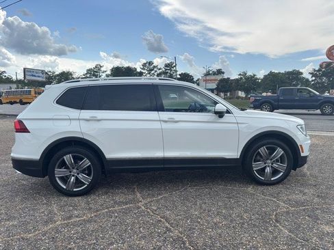Used 2021 Volkswagen Tiguan SEL FWD image 6