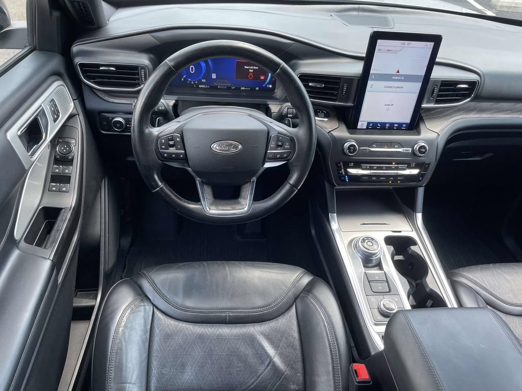 Used 2020 Ford Explorer Platinum w/ Premium Technology Package AWD/4WD image 13