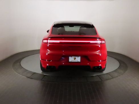 Certified 2025 Porsche Cayenne GTS AWD/4WD image 6
