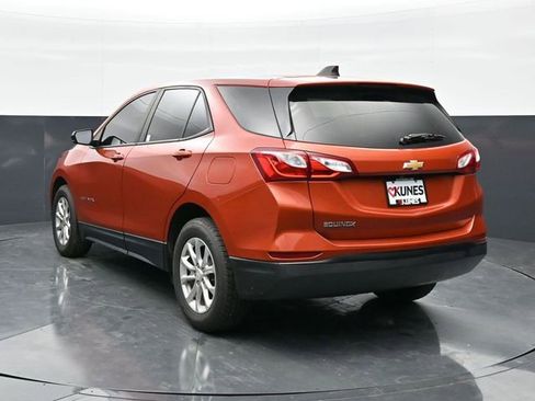 Used 2020 Chevrolet Equinox LS w/ LS Convenience Package FWD image 5