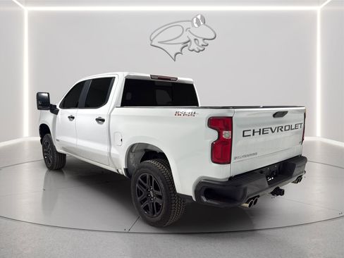Used 2021 Chevrolet Silverado 1500 LT Trail Boss w/ Convenience Package II image 3