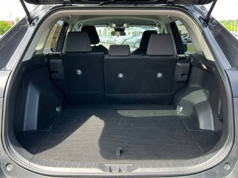 Used 2025 Toyota RAV4 XLE AWD/4WD image 31