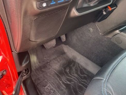 Used 2023 Jeep Wrangler Unlimited Rubicon 4xe w/ Steel Bumper Group image 24