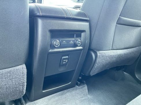 Used 2019 Chevrolet Traverse LS FWD image 20