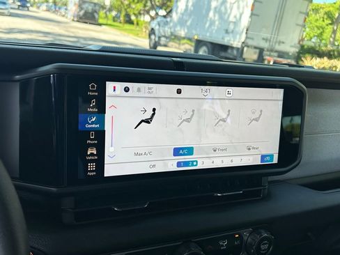 Used 2025 Jeep Wrangler Sport image 17