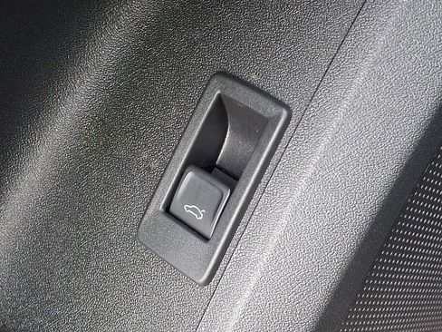 Certified 2025 Audi Q5 2.0T Premium w/ Convenience Package image 26